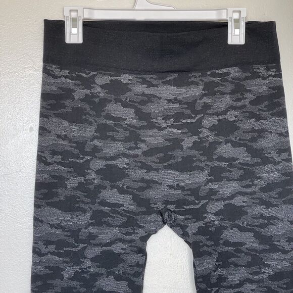 Time And Tru Womens Pants Size Plus XXL Size 20 Gray High Waist Fleece Camo - Picture 3 of 13
